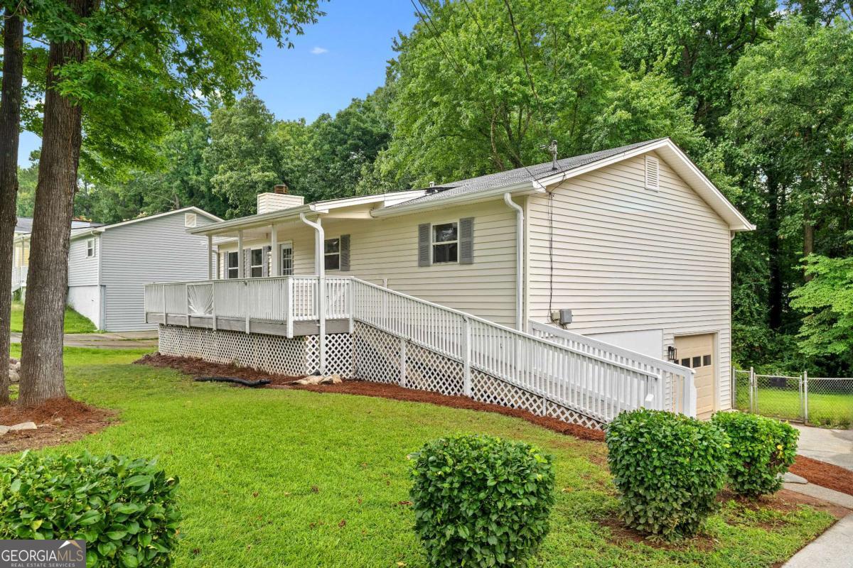 106 Caldwell Rd — photo