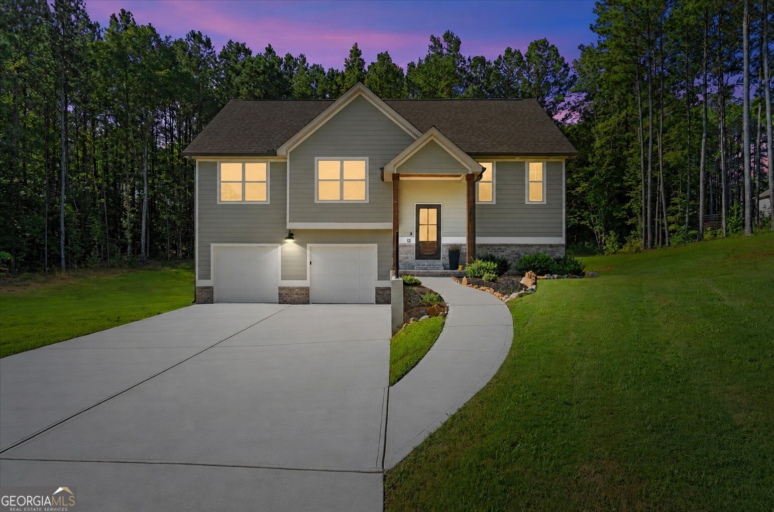 1145 Awenasa Dr — photo