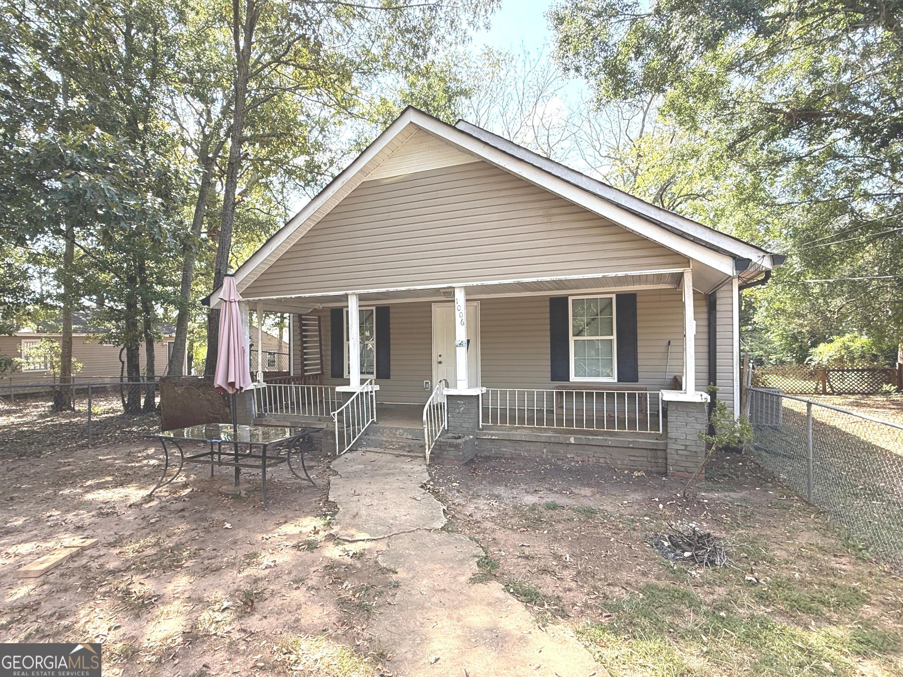 1006 West College Street Ext — photo
