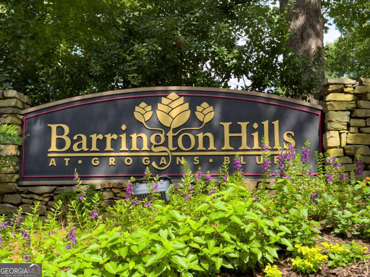 307 Barrington Hills Dr — photo