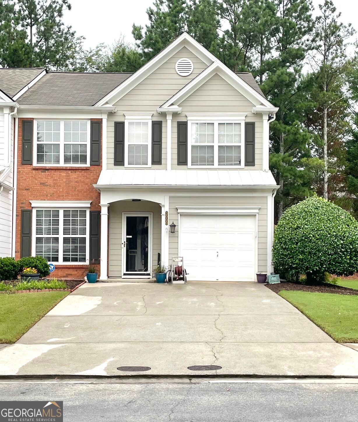 3000 Commonwealth Cir # 14 — photo