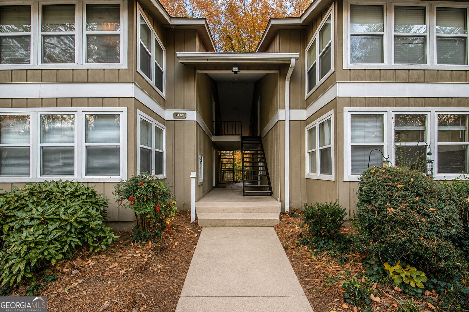 5143 Roswell Rd 8 — photo