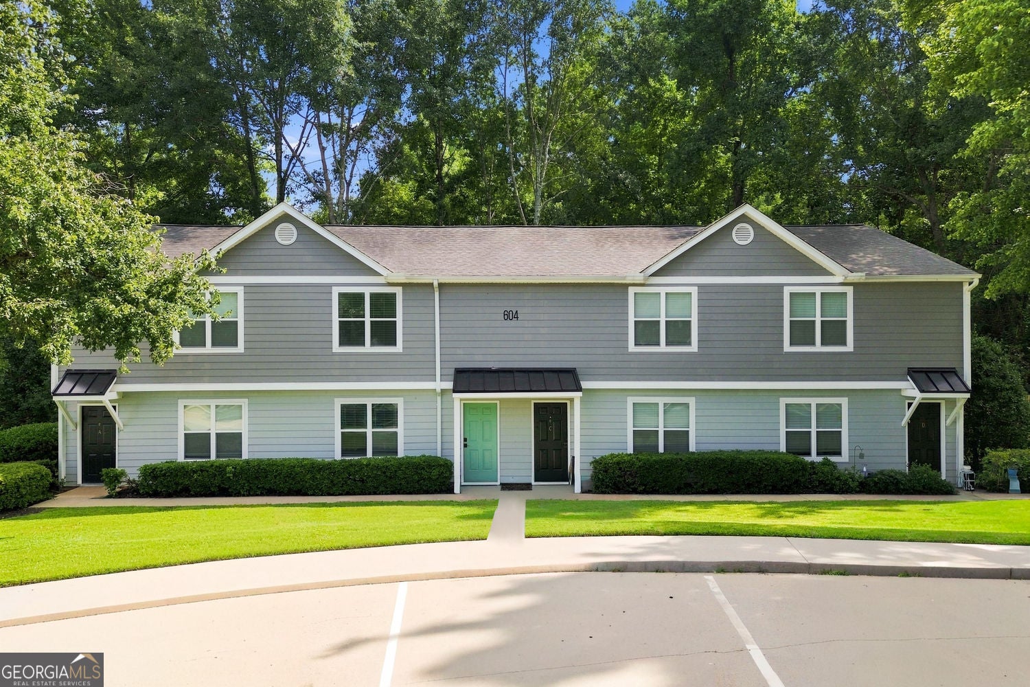 604 Ivey Ct B — photo