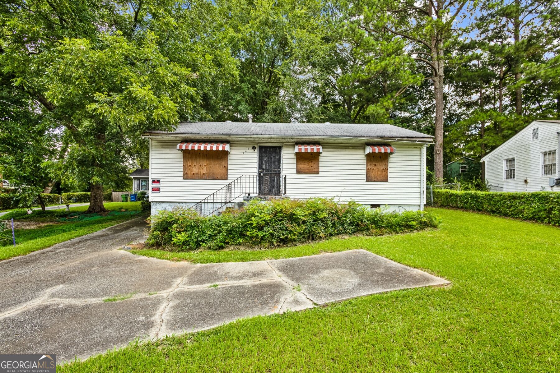 449 Hamilton E Holmes Dr NW — photo