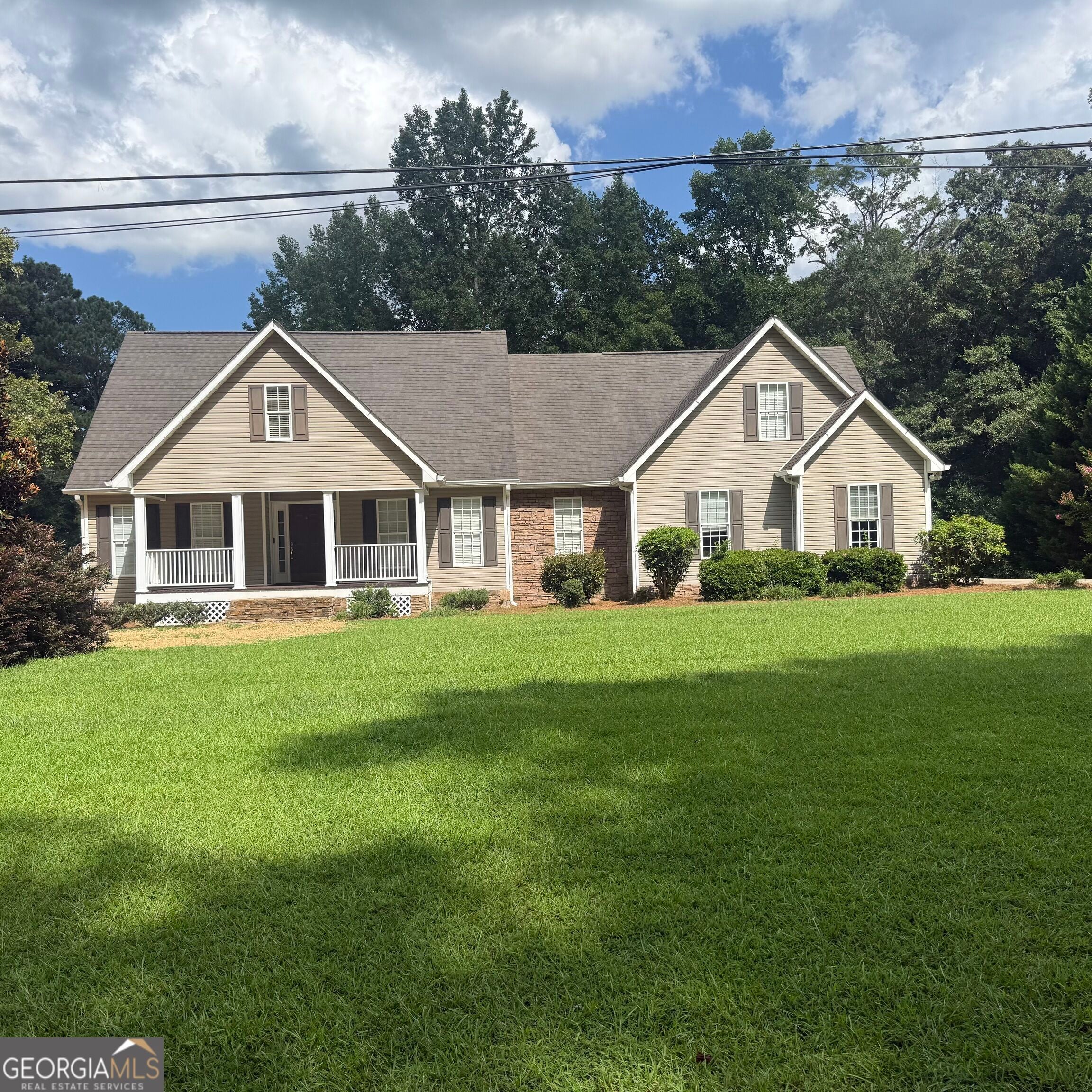153 Dogwood Dr — photo