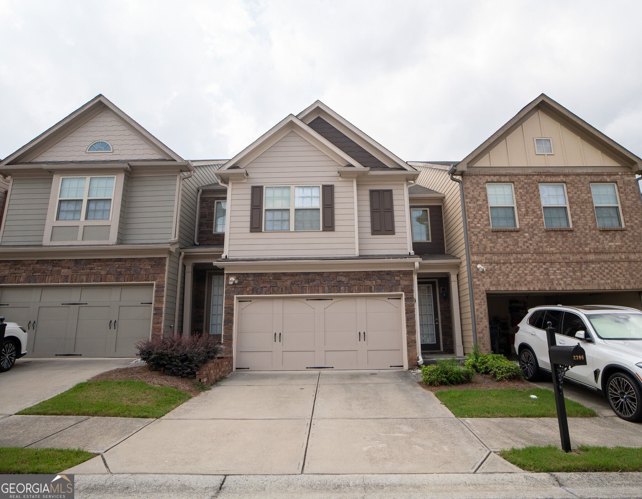2306 Bellyard Dr — photo
