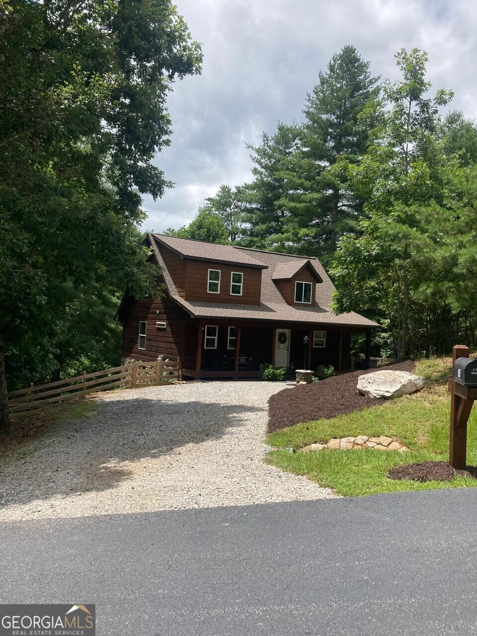 115 Ray Dr — photo