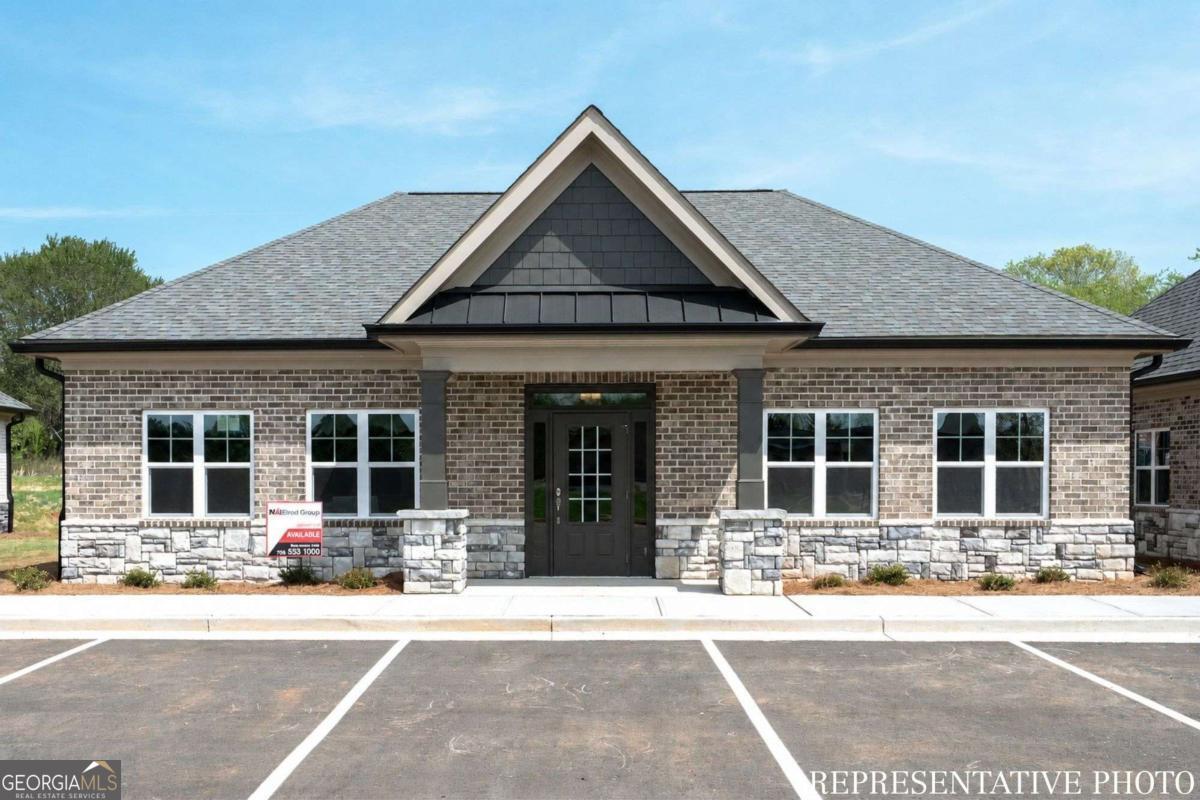 1060 Garland Dr 200 — photo