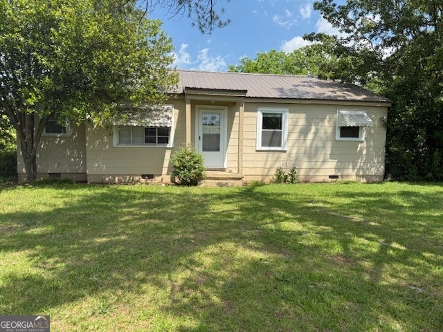 135 Fairview Ave — photo