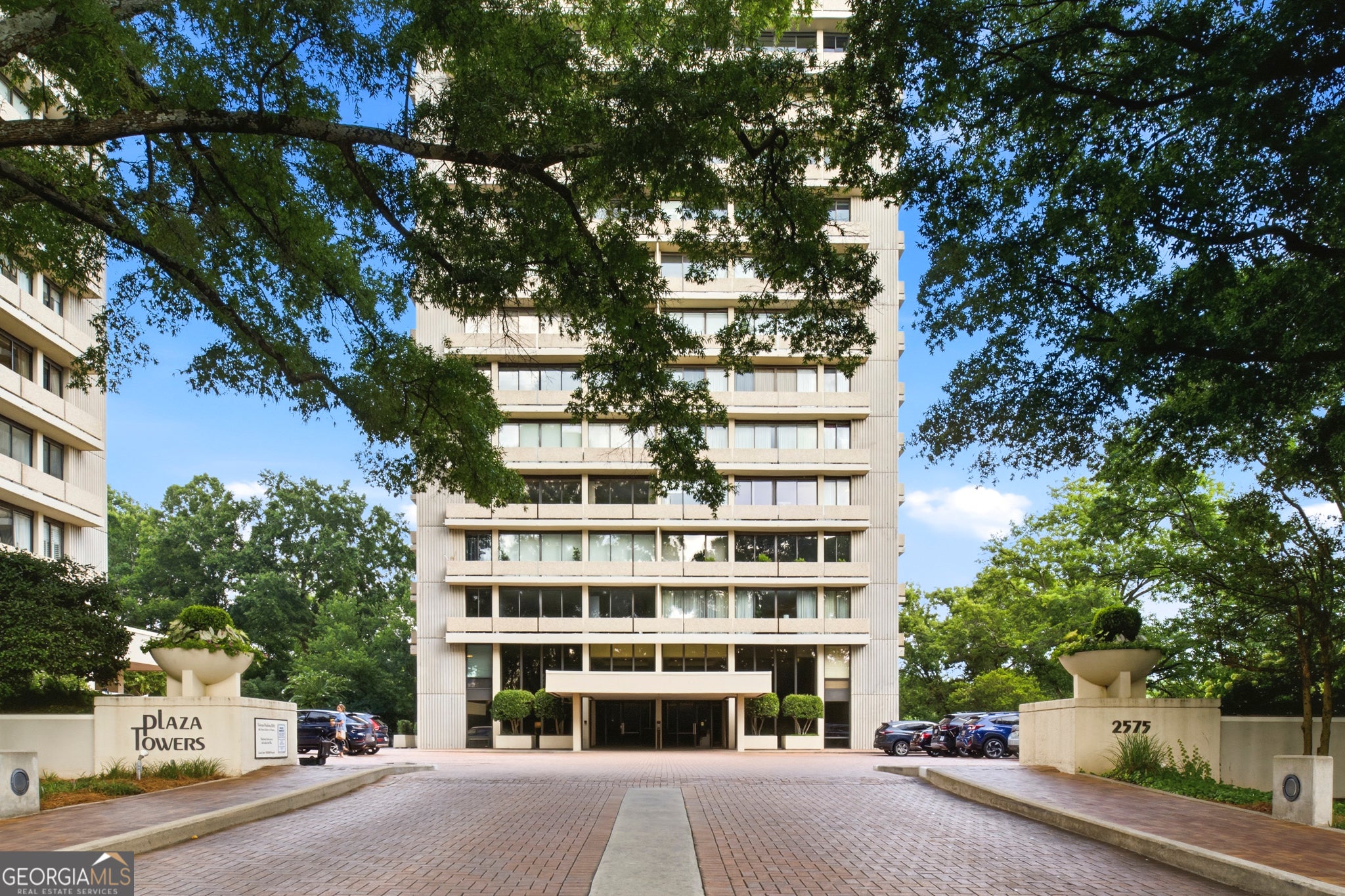 2575 Peachtree Rd NE 2E — photo