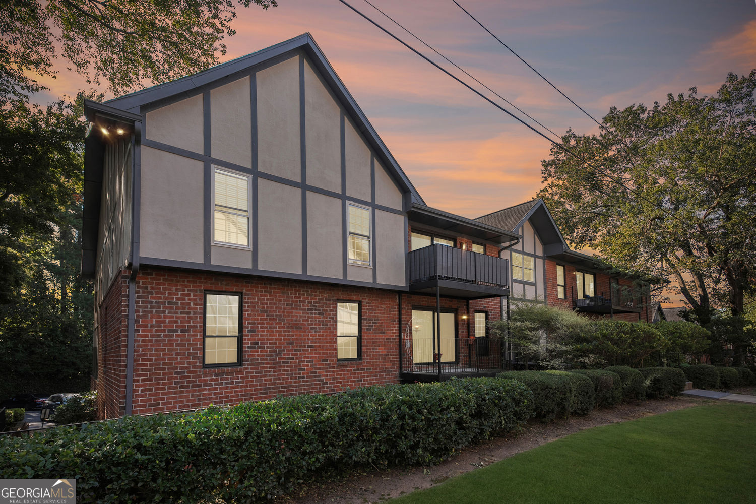 6851 Roswell Rd F32 — photo