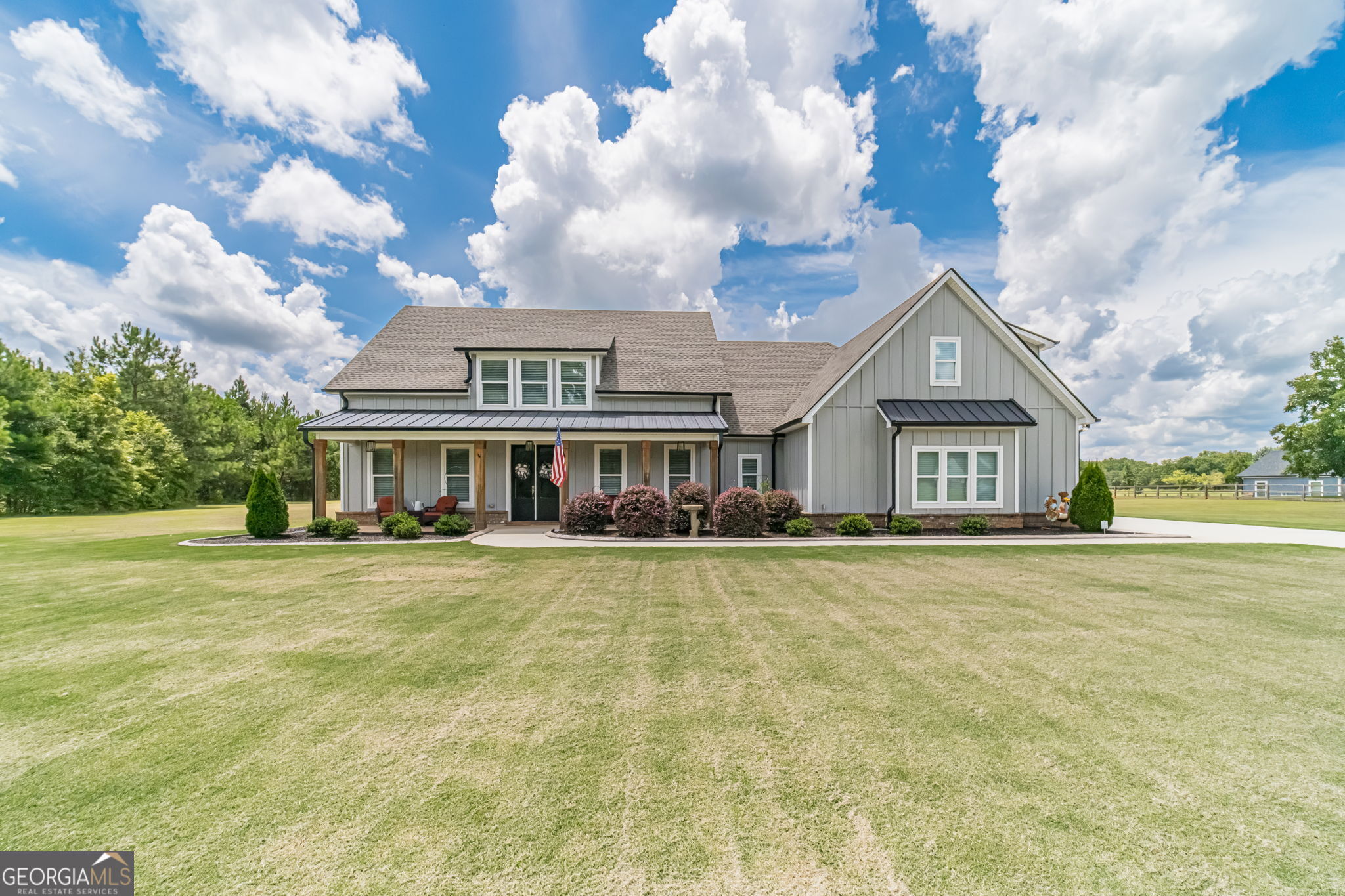 302 Savannah Dr — photo