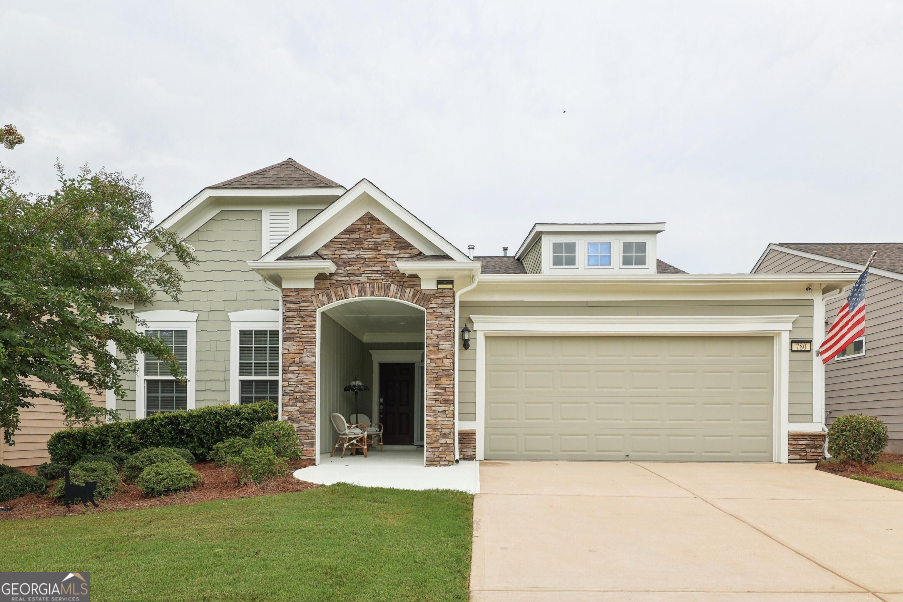 780 Firefly Ct — photo