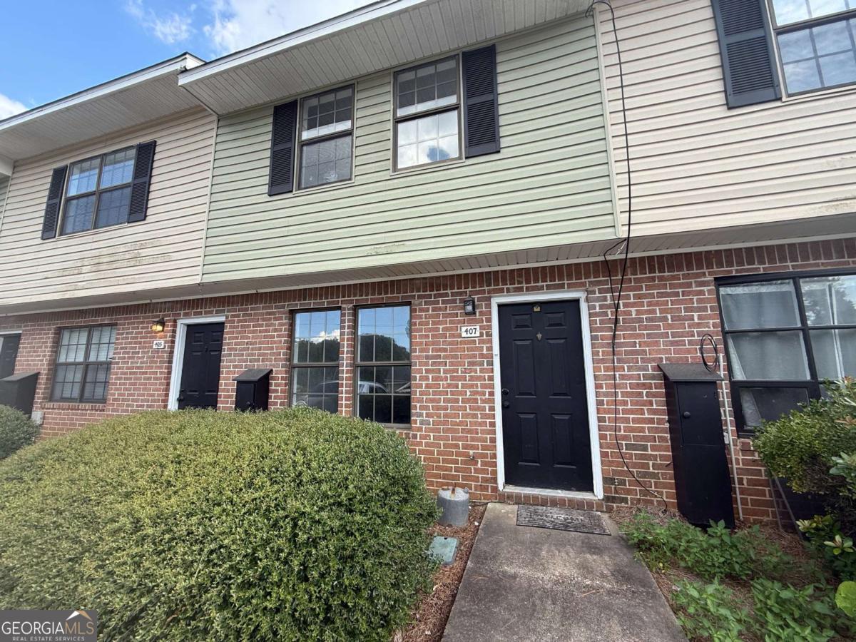 291 W Johnson St 409 — photo