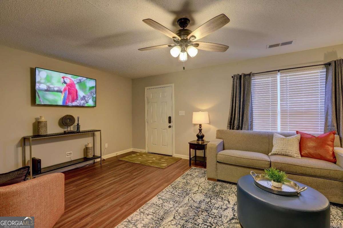 7271 Crestside Dr — photo