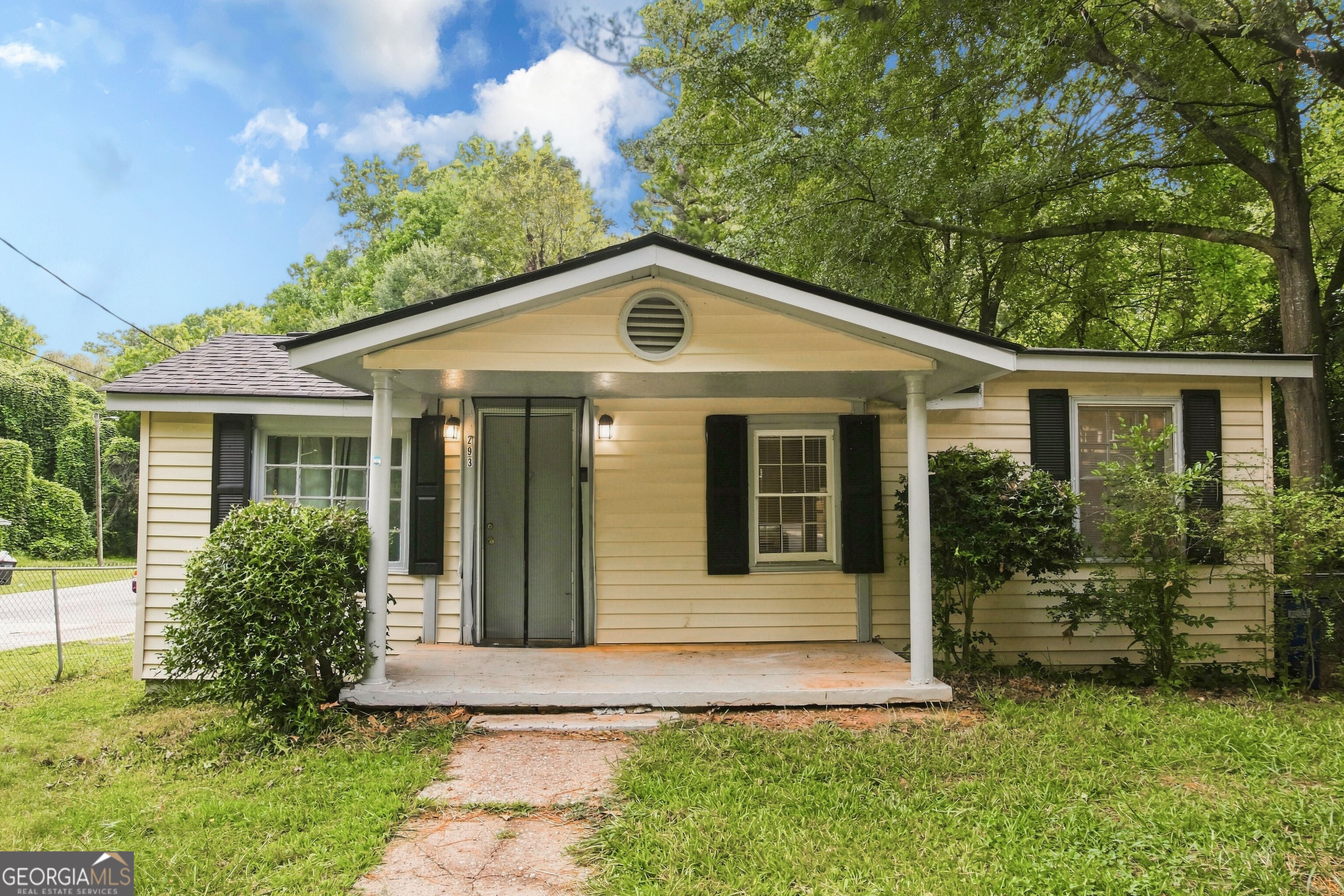 293 E Carver Dr — photo