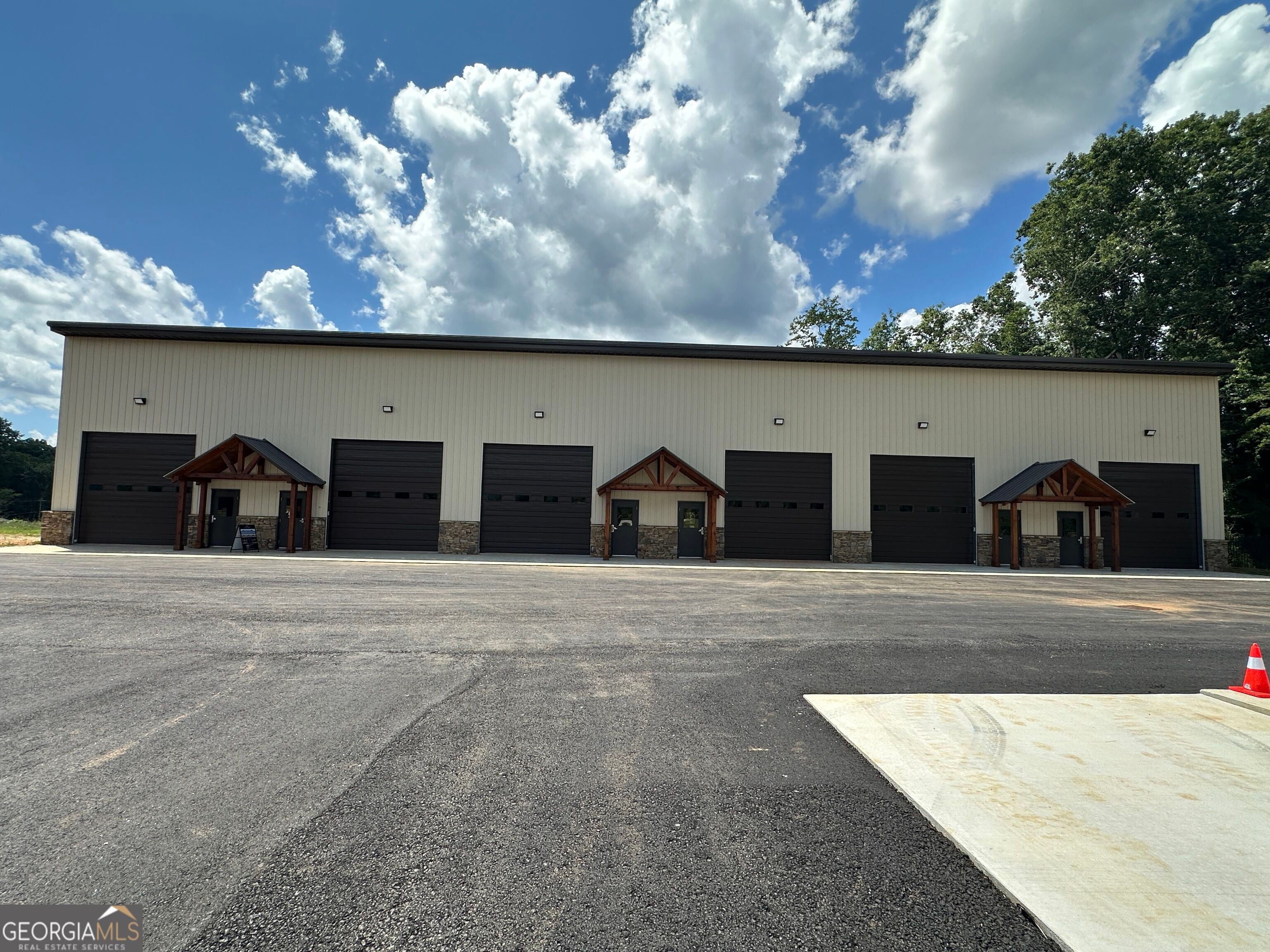 0 Barnard Ln Unit 201 — photo