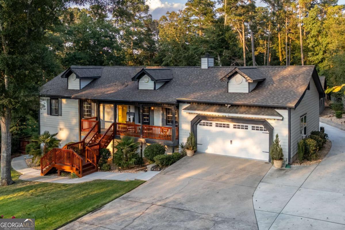 2390 Stone Dr SW — photo