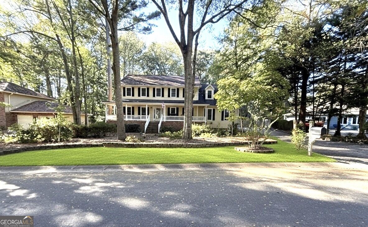 153 Lakeside Dr — photo