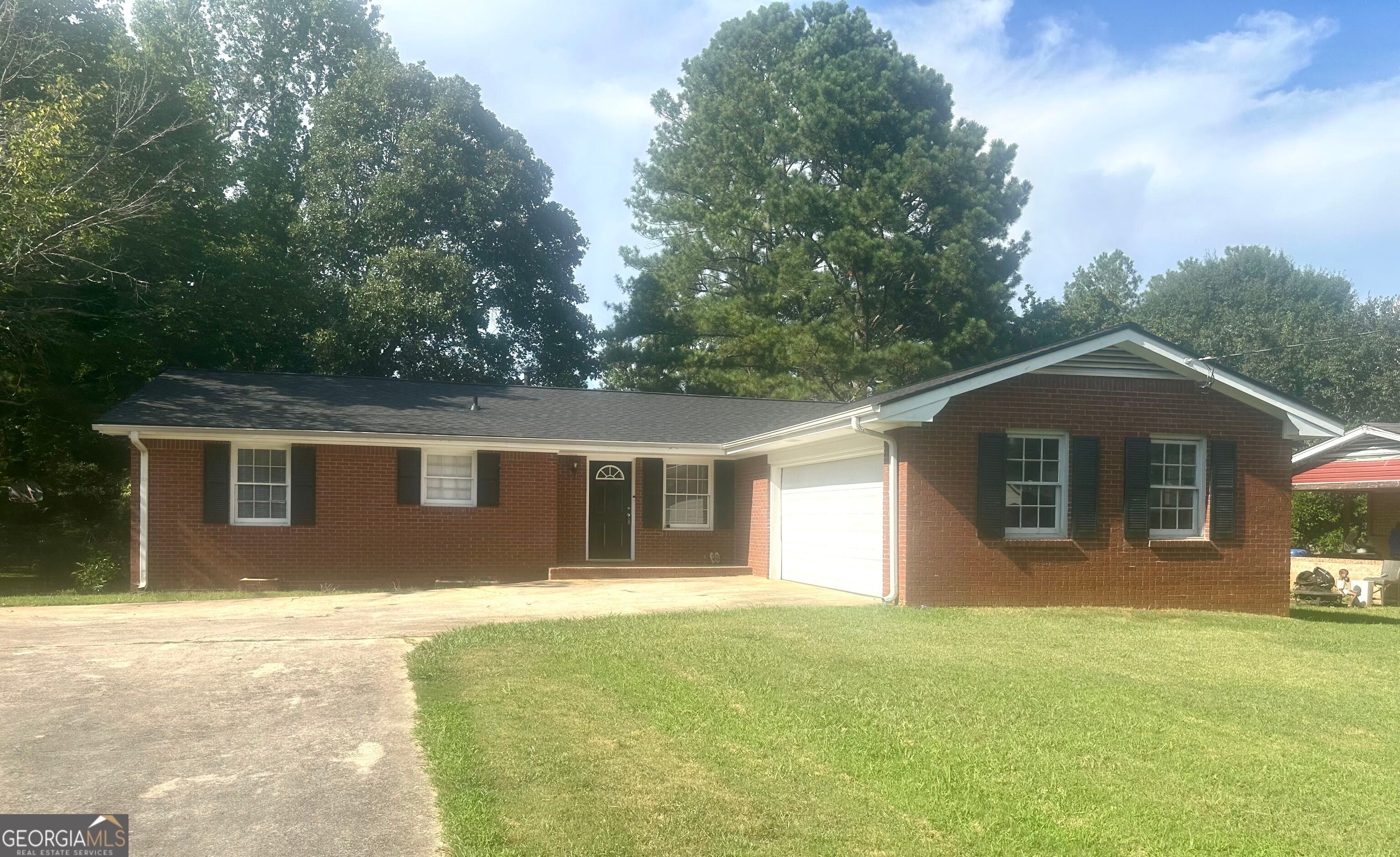 1822 Hallmark Dr — photo