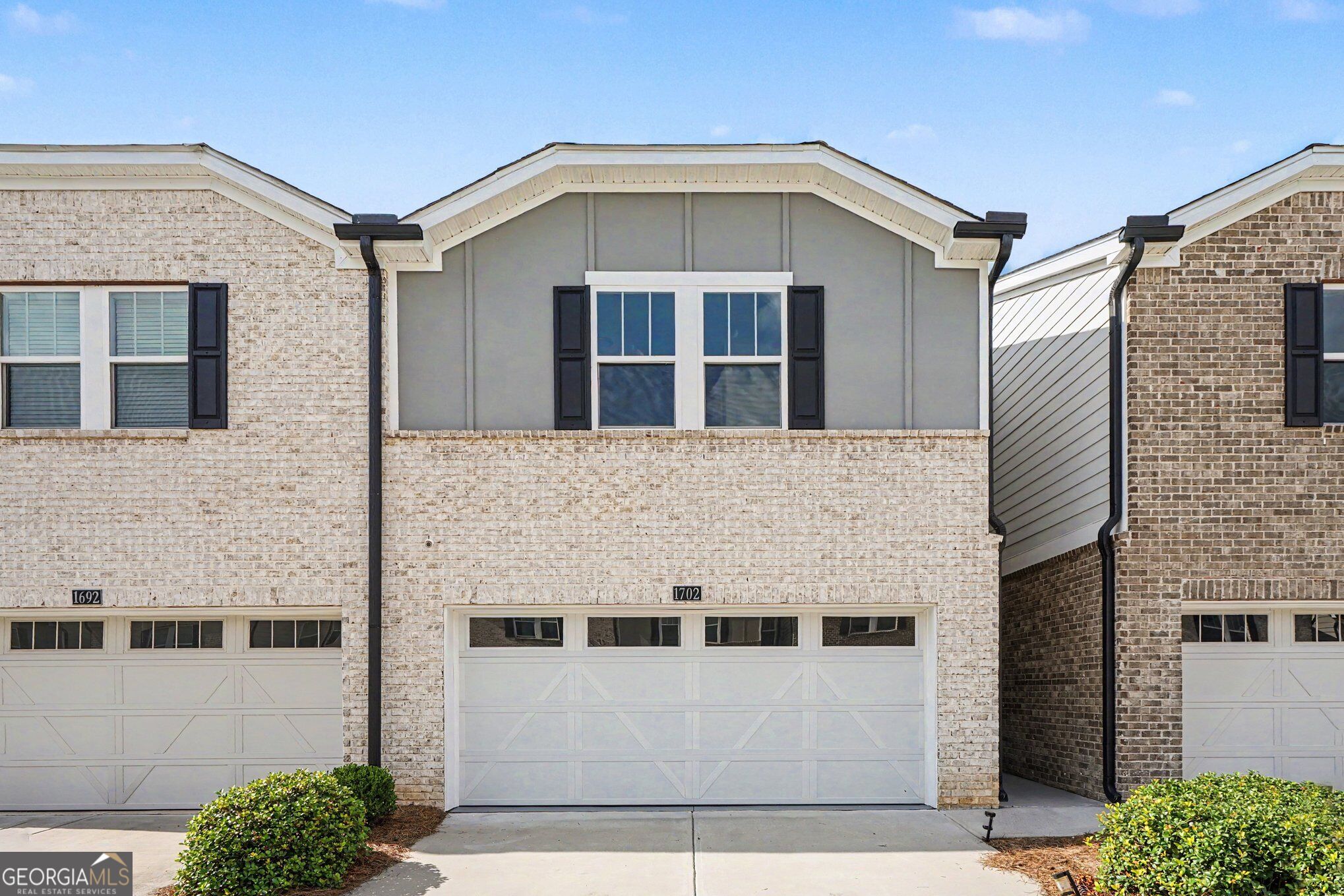 1702 Villageside Ct — photo