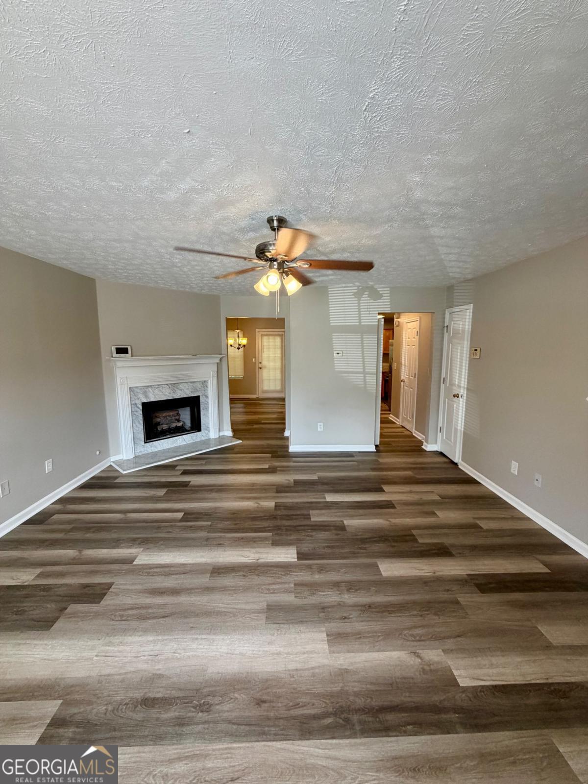 5696 Windfall Ln — photo