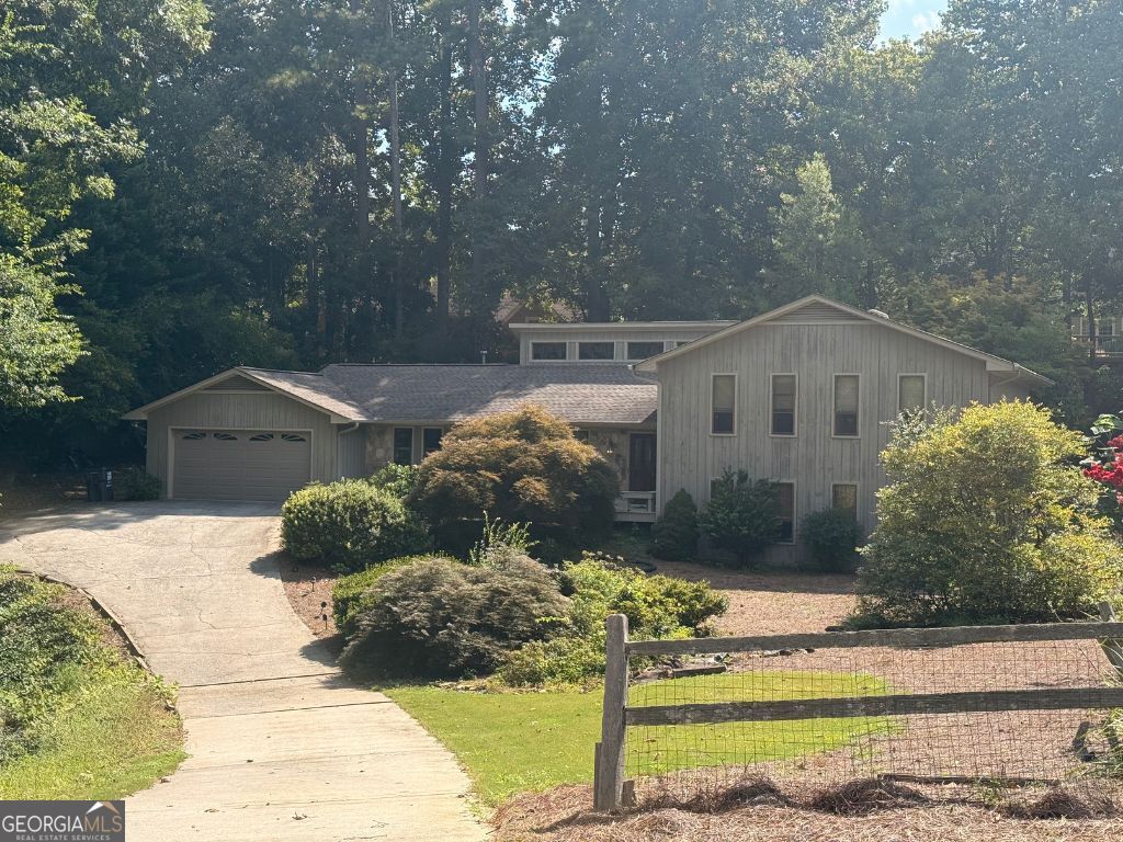 358 Indian Hills Trl — photo