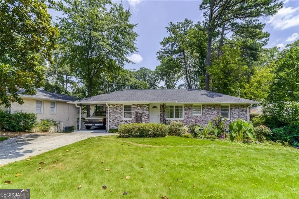 1892 Fairway Cir NE — photo