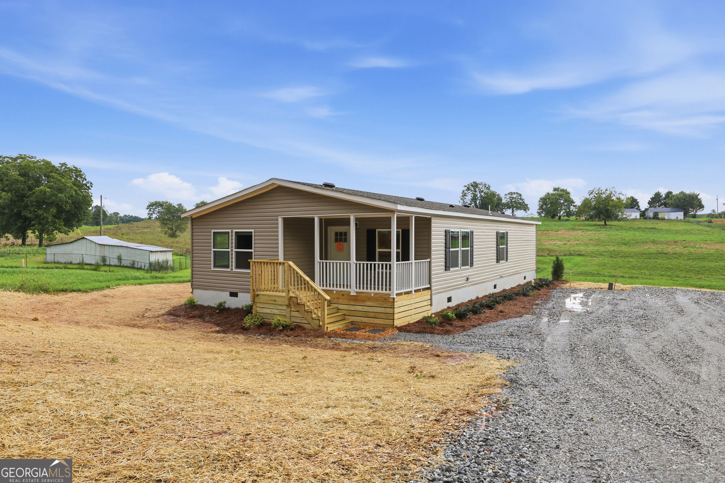 915 Smith Loop Rd — photo