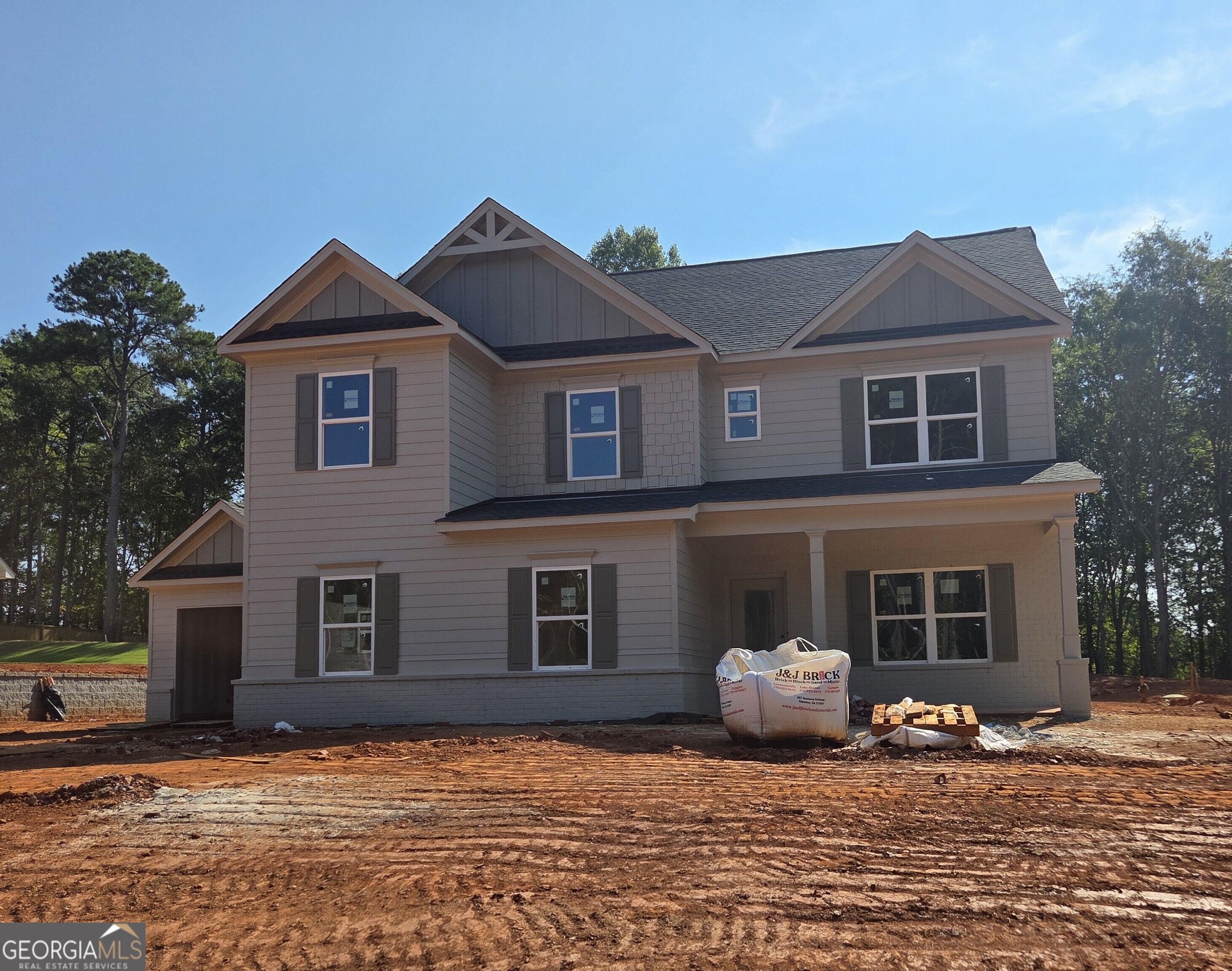 374 Meadows Dr — photo