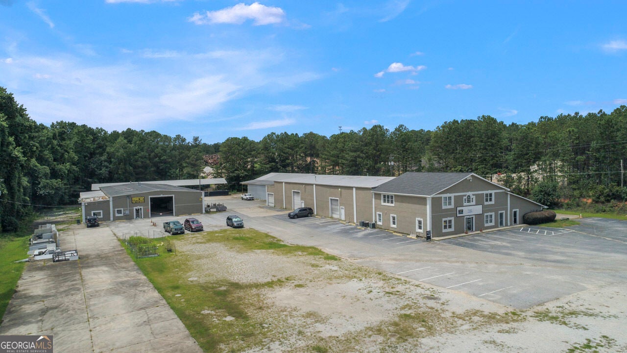 1510 Highway 85 N — photo