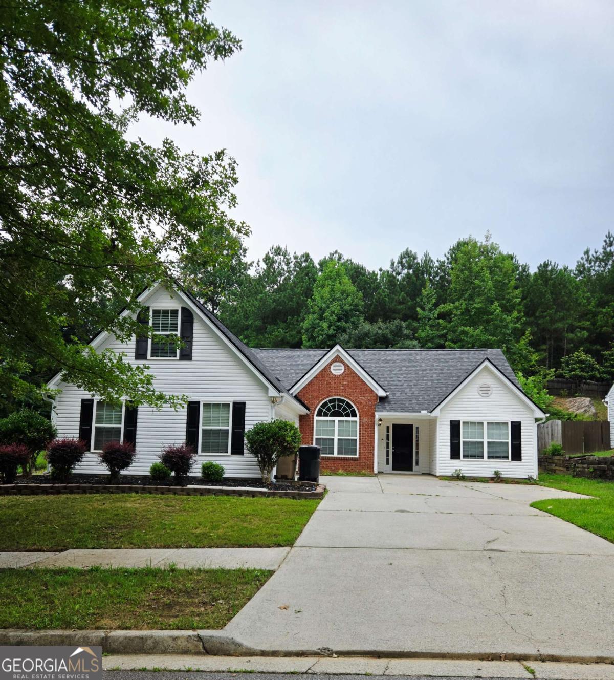 2145 Mina Lane Dr — photo
