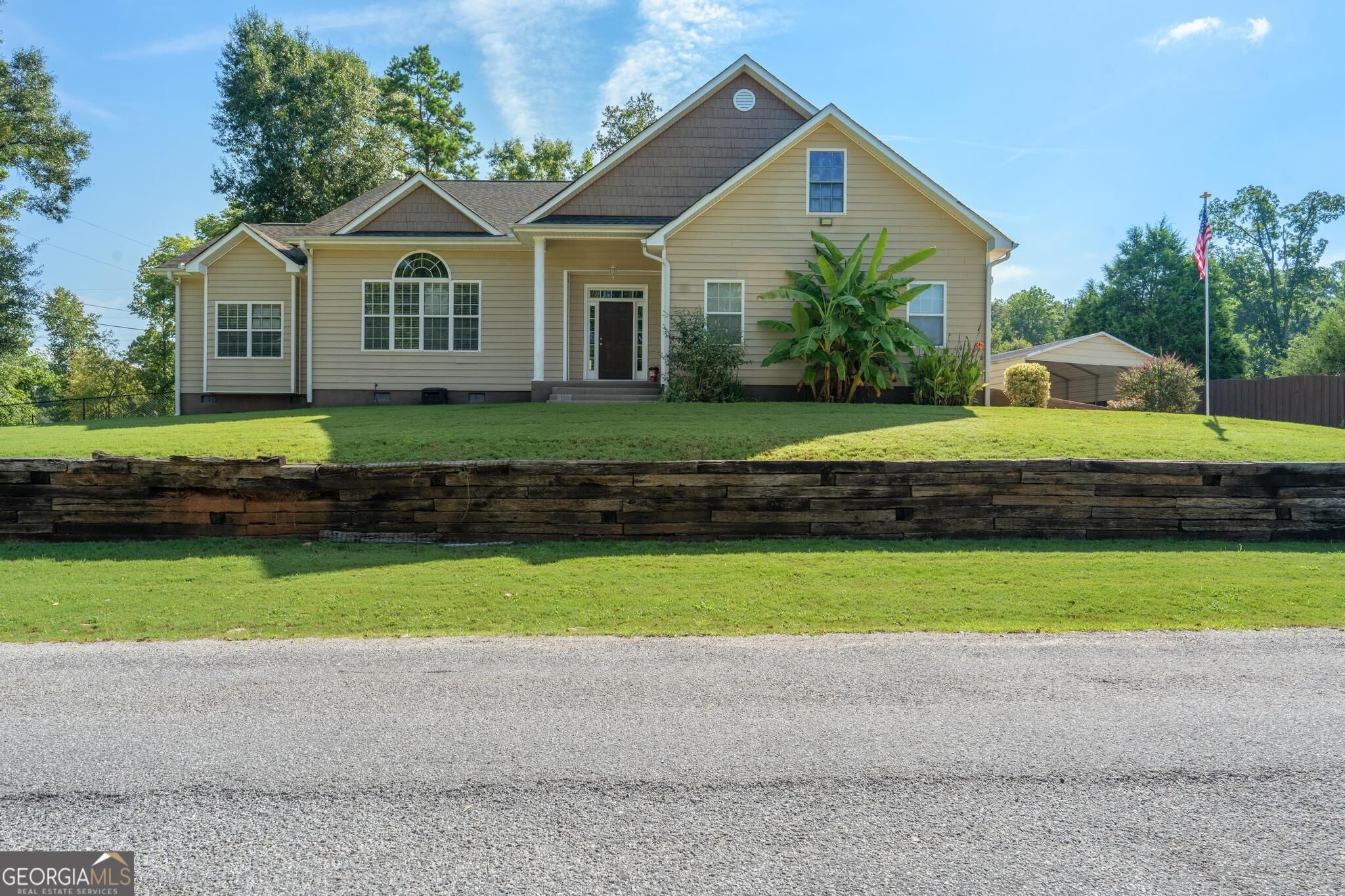 250 Rainbow Dr — photo