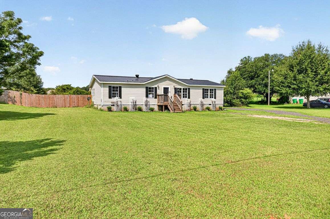 830 Cattle Barn Rd — photo