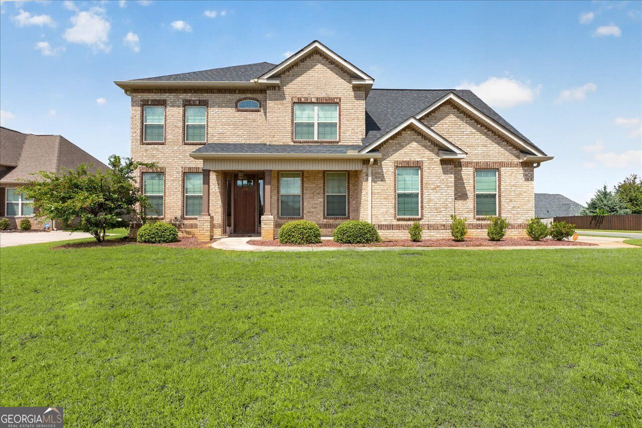 109 Charlotte Dr — photo