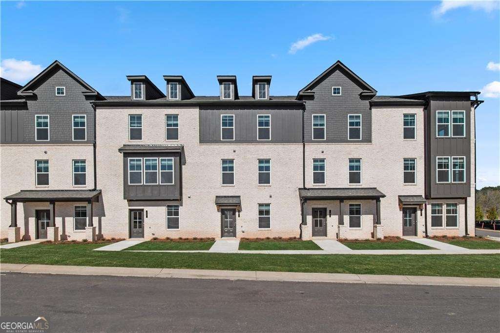 2810 Daybreak Ln — photo