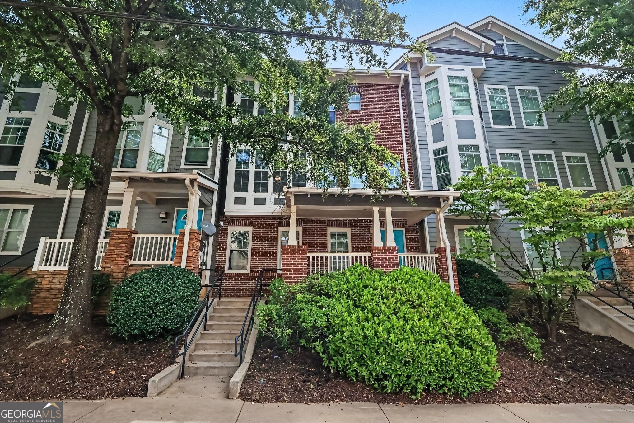 1104 Park Row South SE — photo