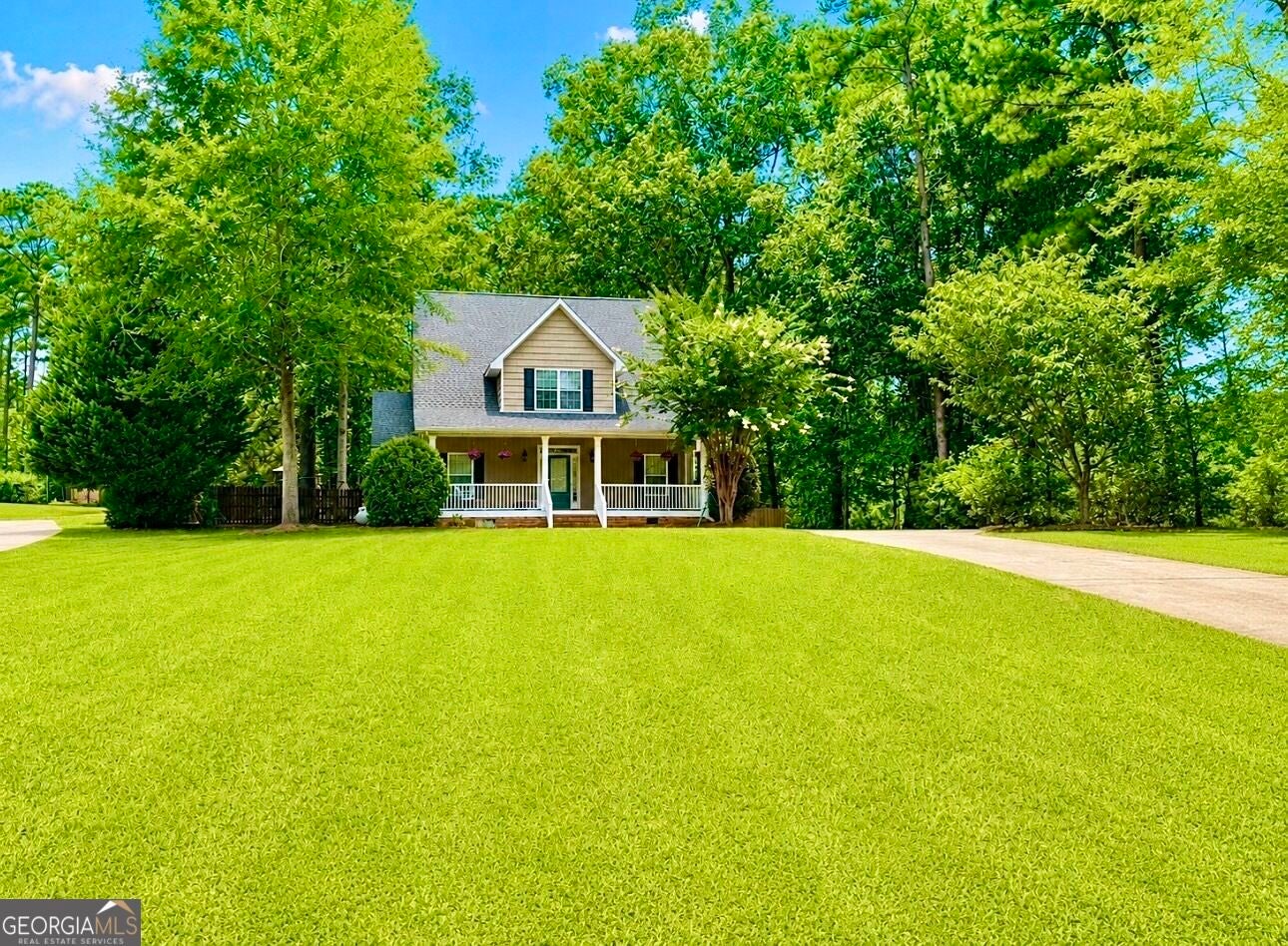 150 W Lakeview Dr NE — photo