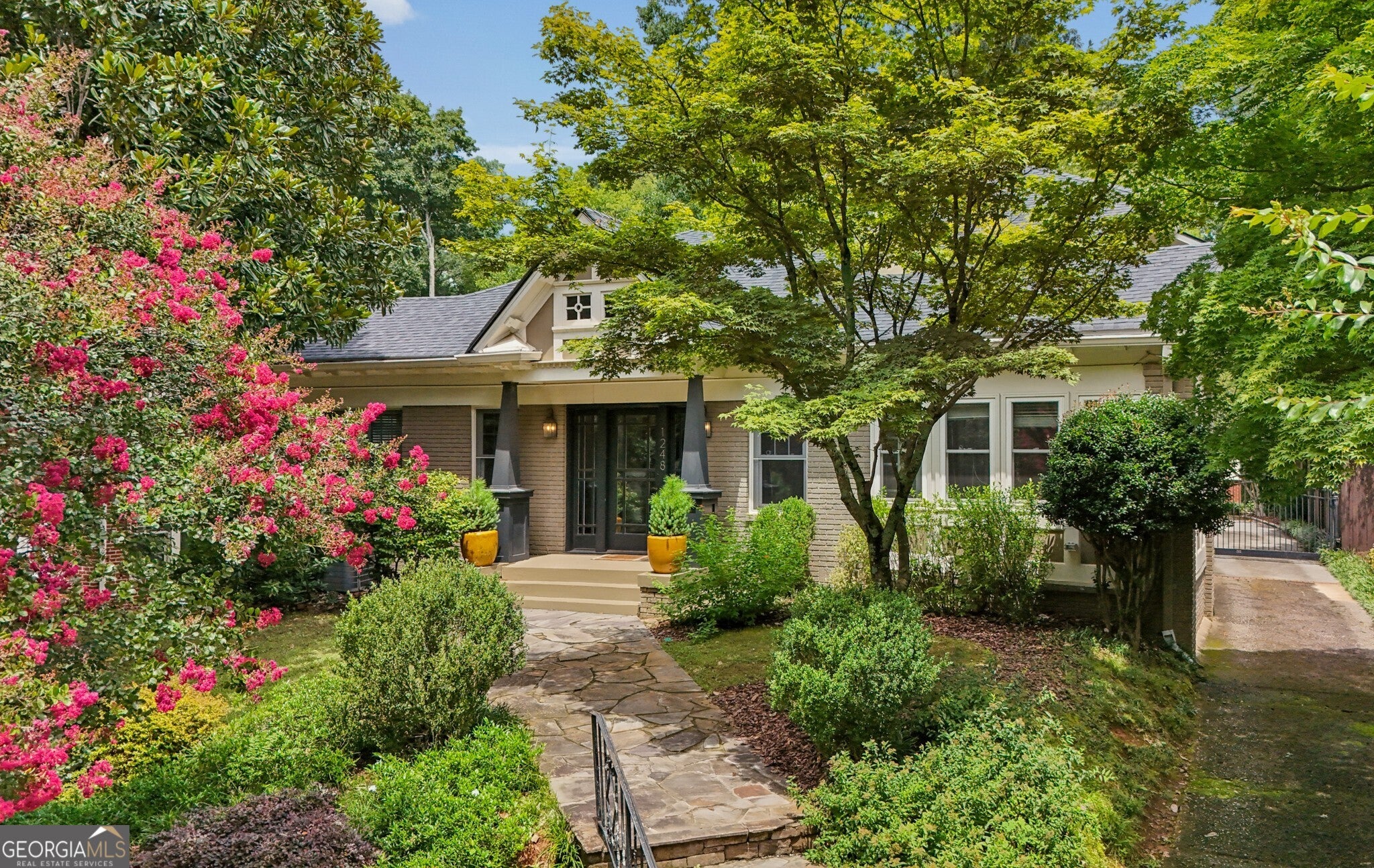 1248 Stillwood Dr NE — photo