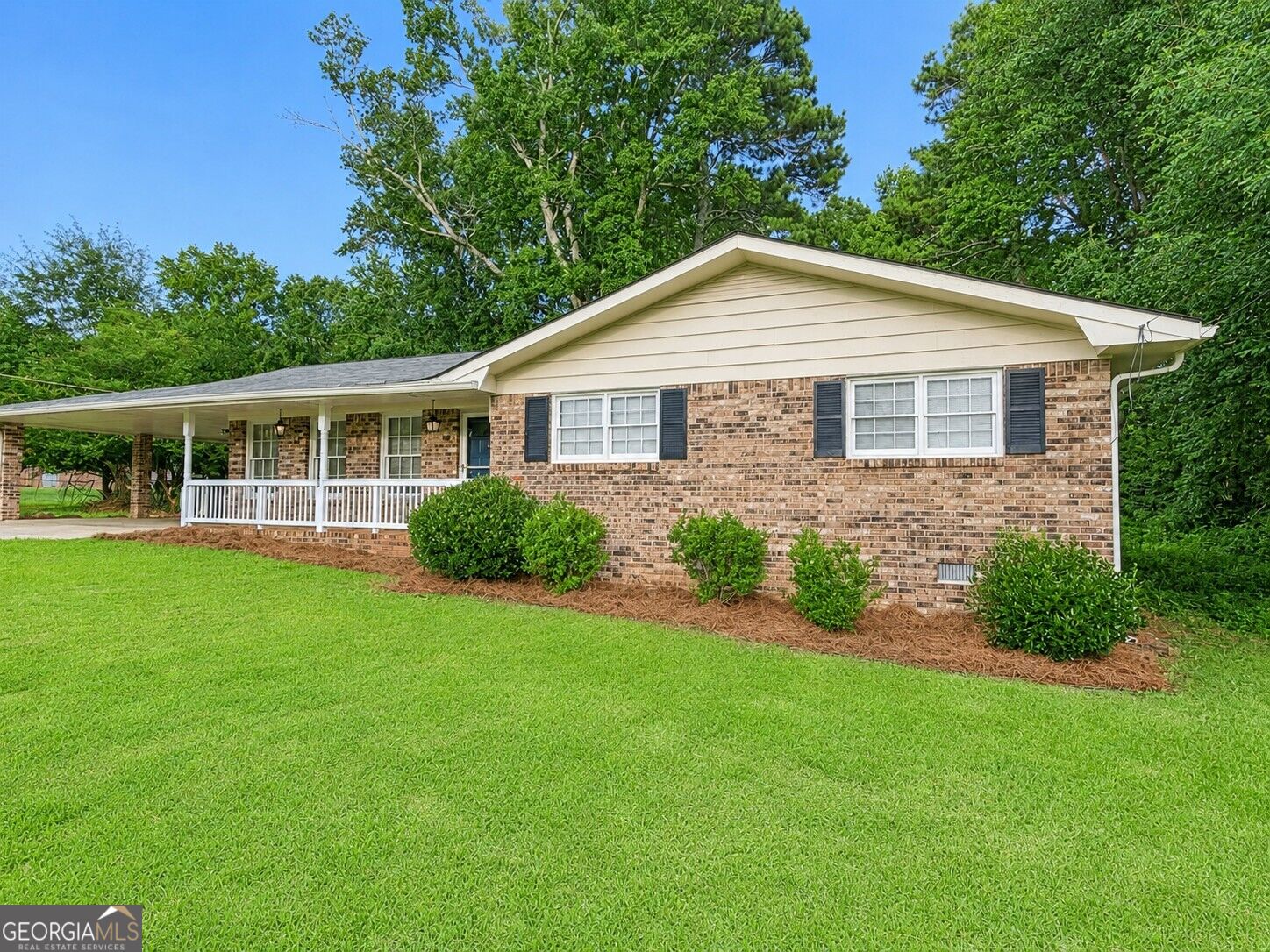 886 Oakhill Ct — photo