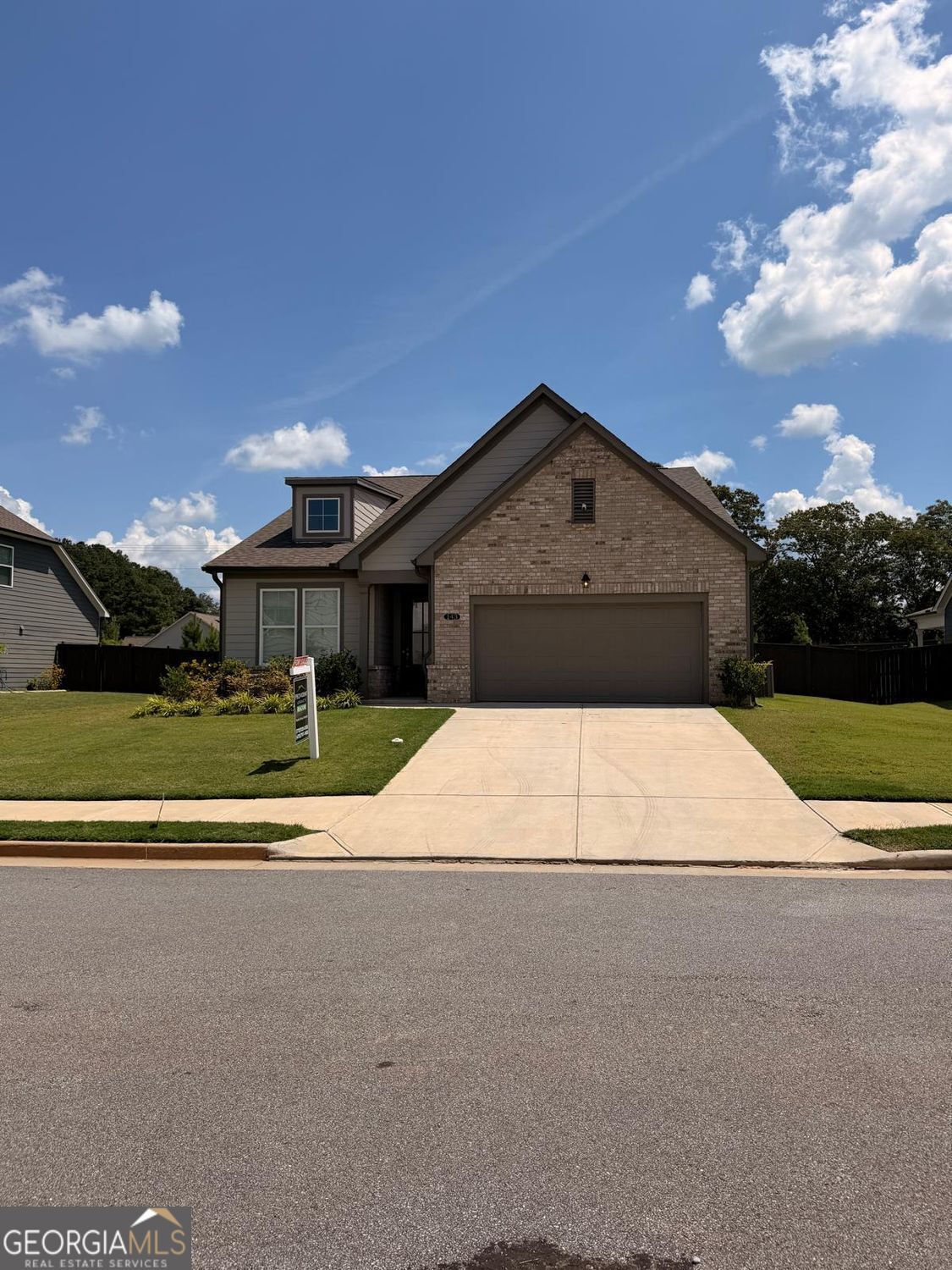 143 Grand Meadows Dr — photo