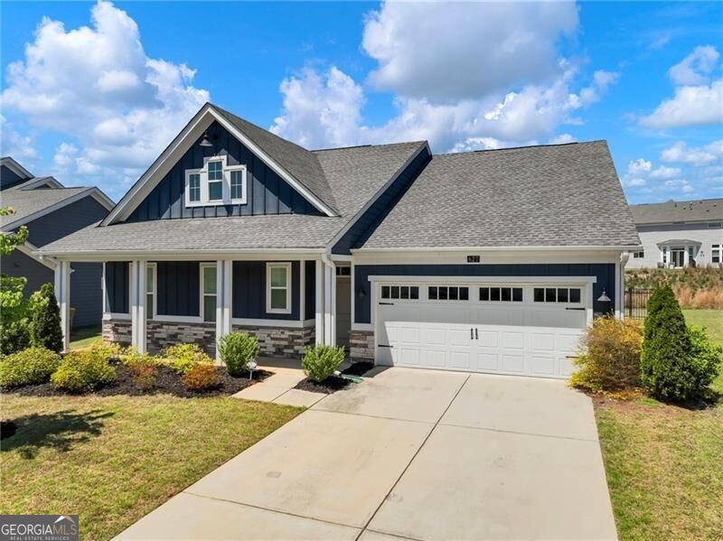 627 Michigan Cir — photo