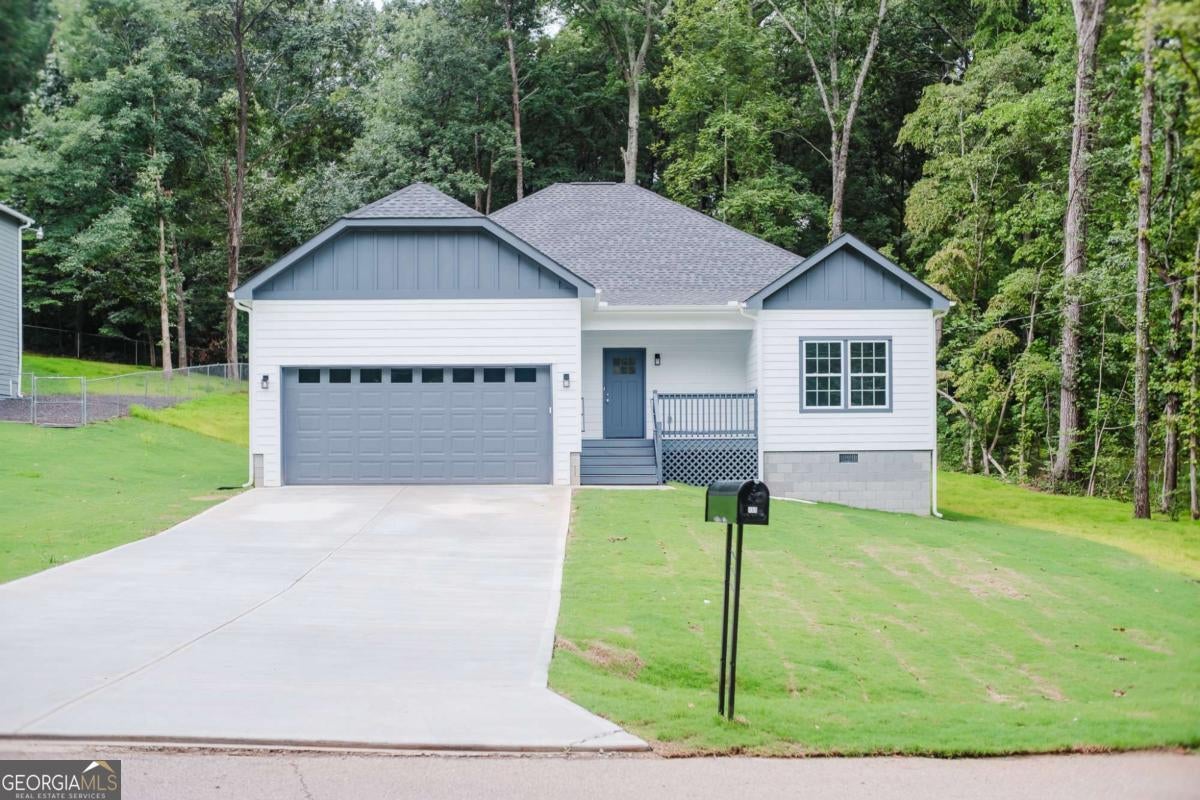 135 Harriette Dr — photo