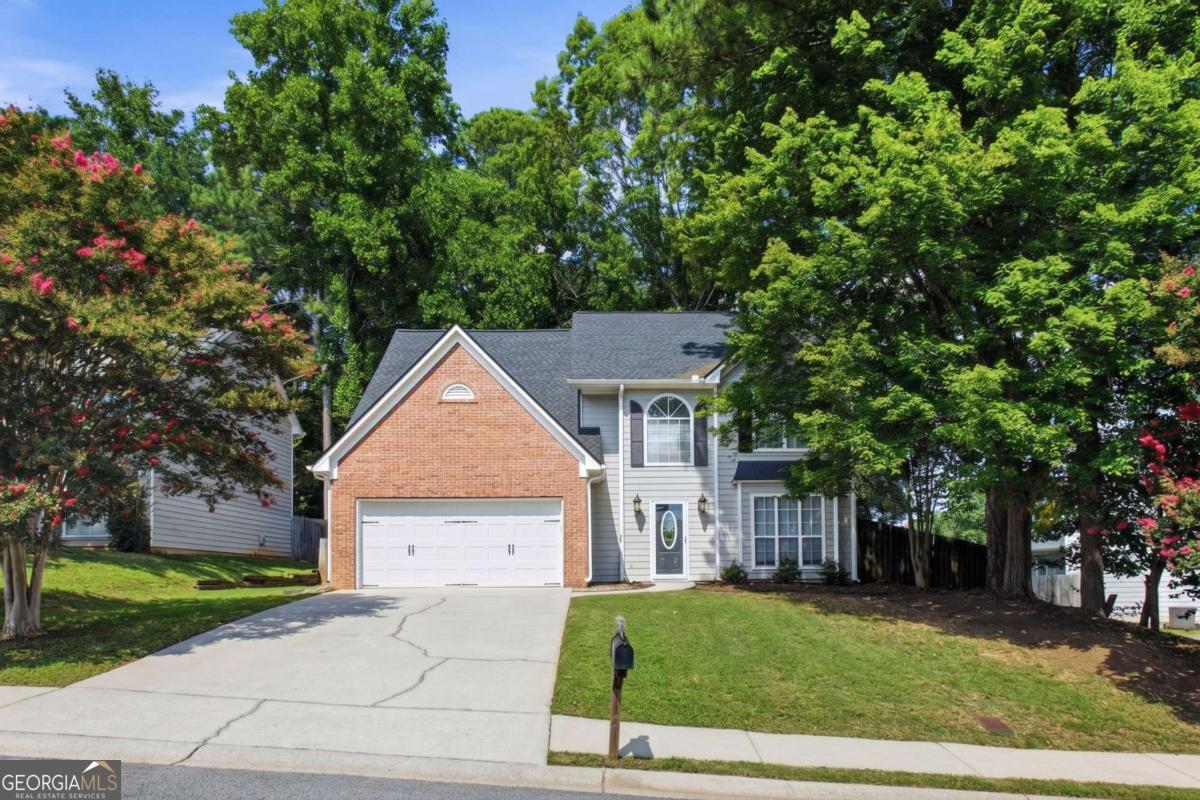640 Suwanee Lakes Cir — photo