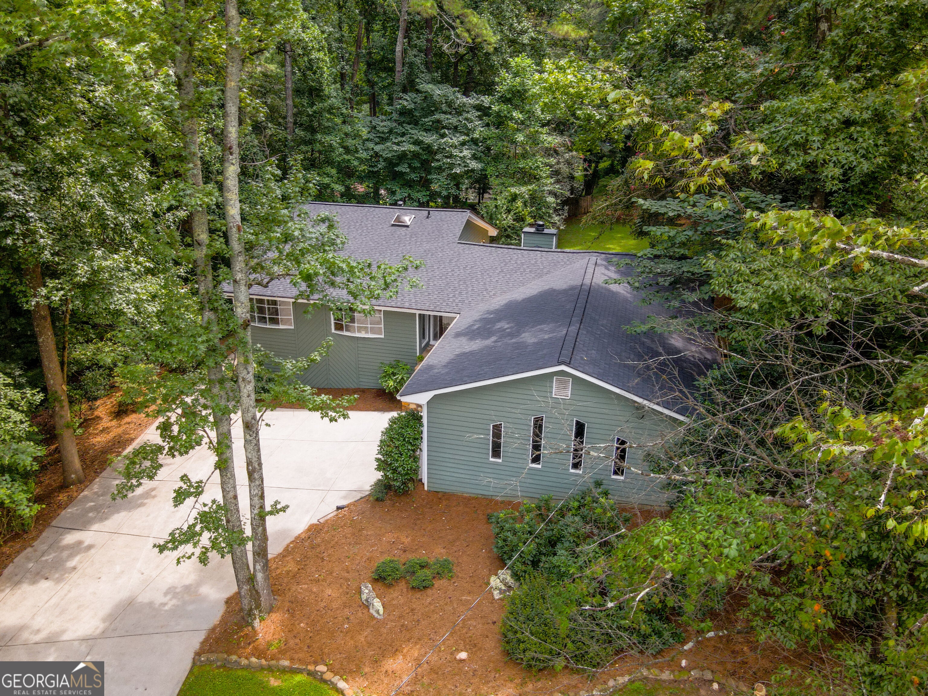3882 Centre Ct — photo