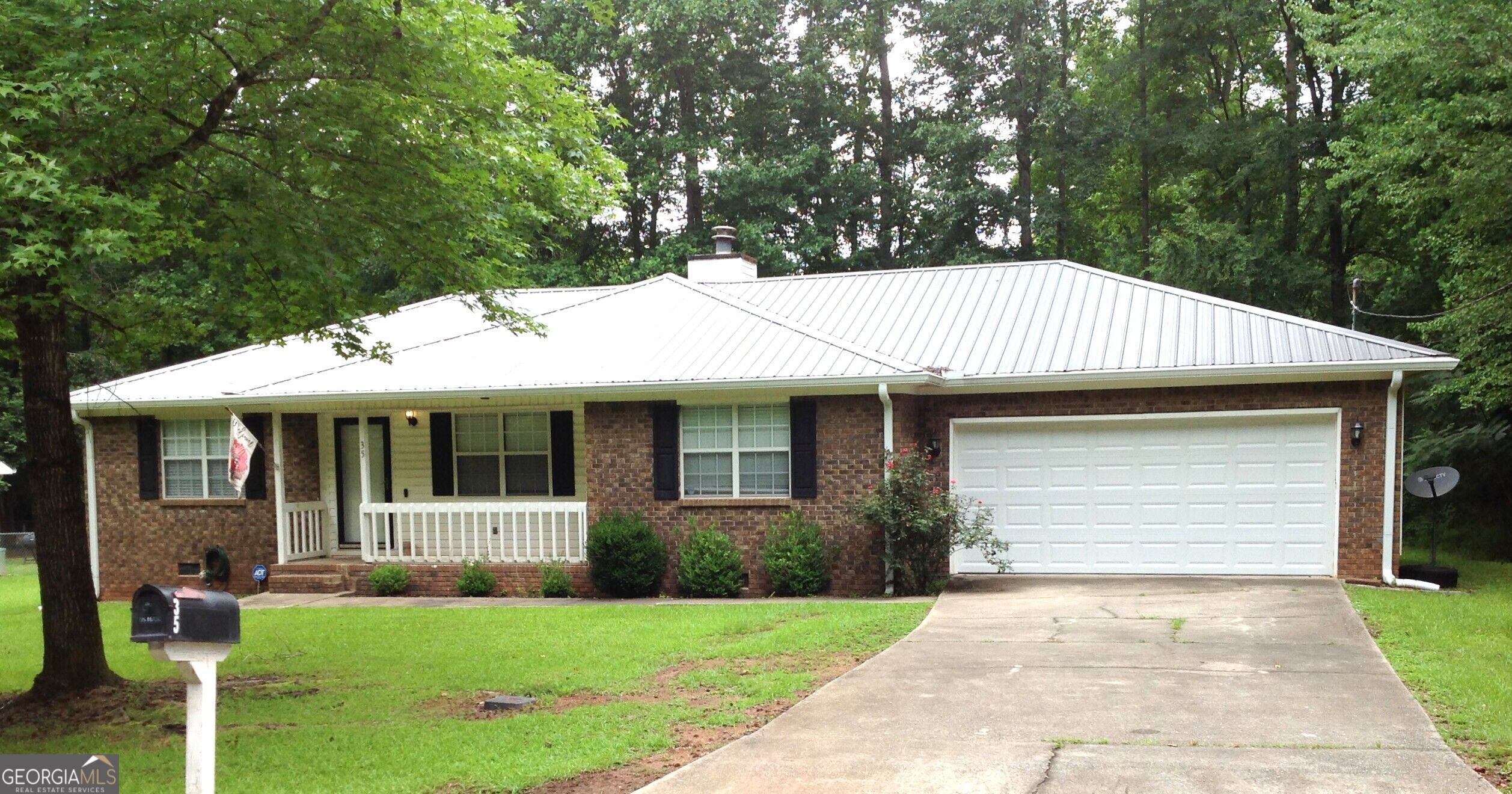 35 Woodland Dr — photo