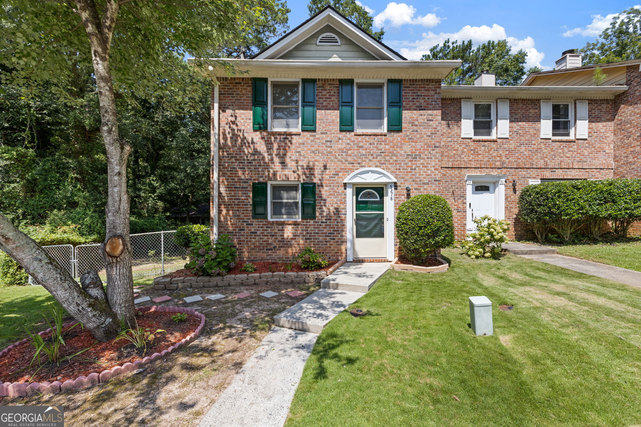 5278 Oakridge Dr — photo