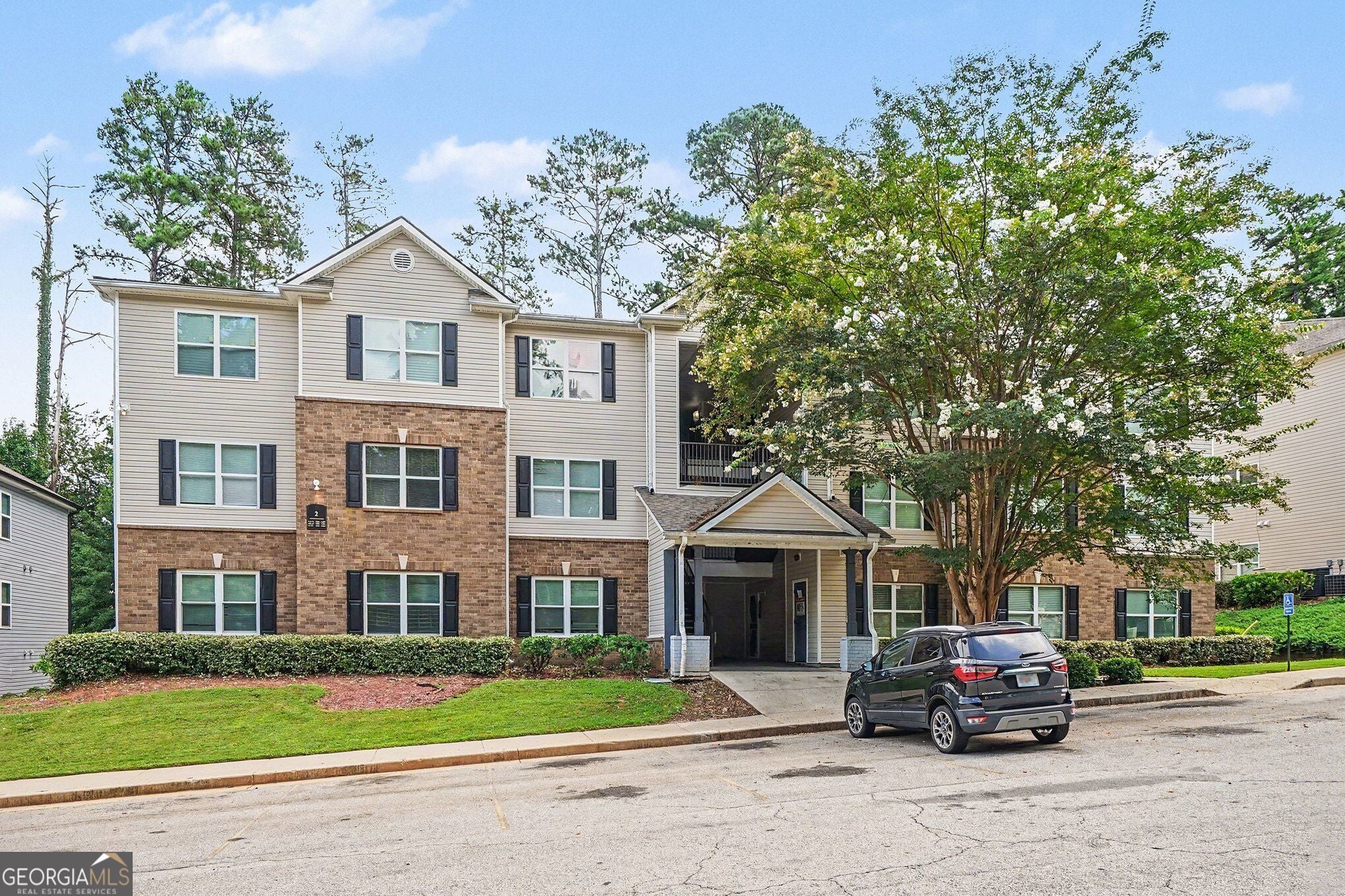 2202 Fairington Village Dr — photo