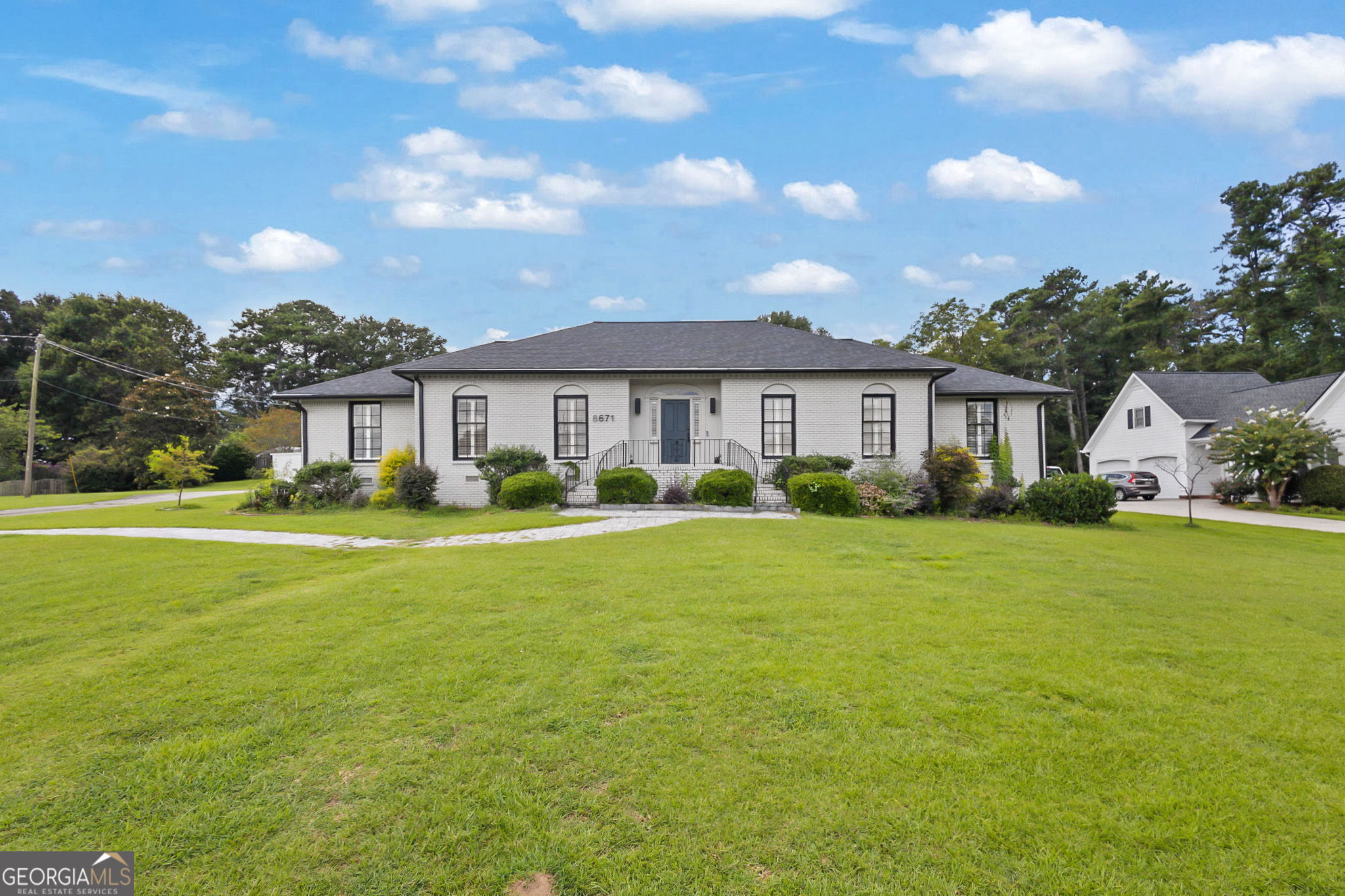 8671 Lake Forrest Dr — photo