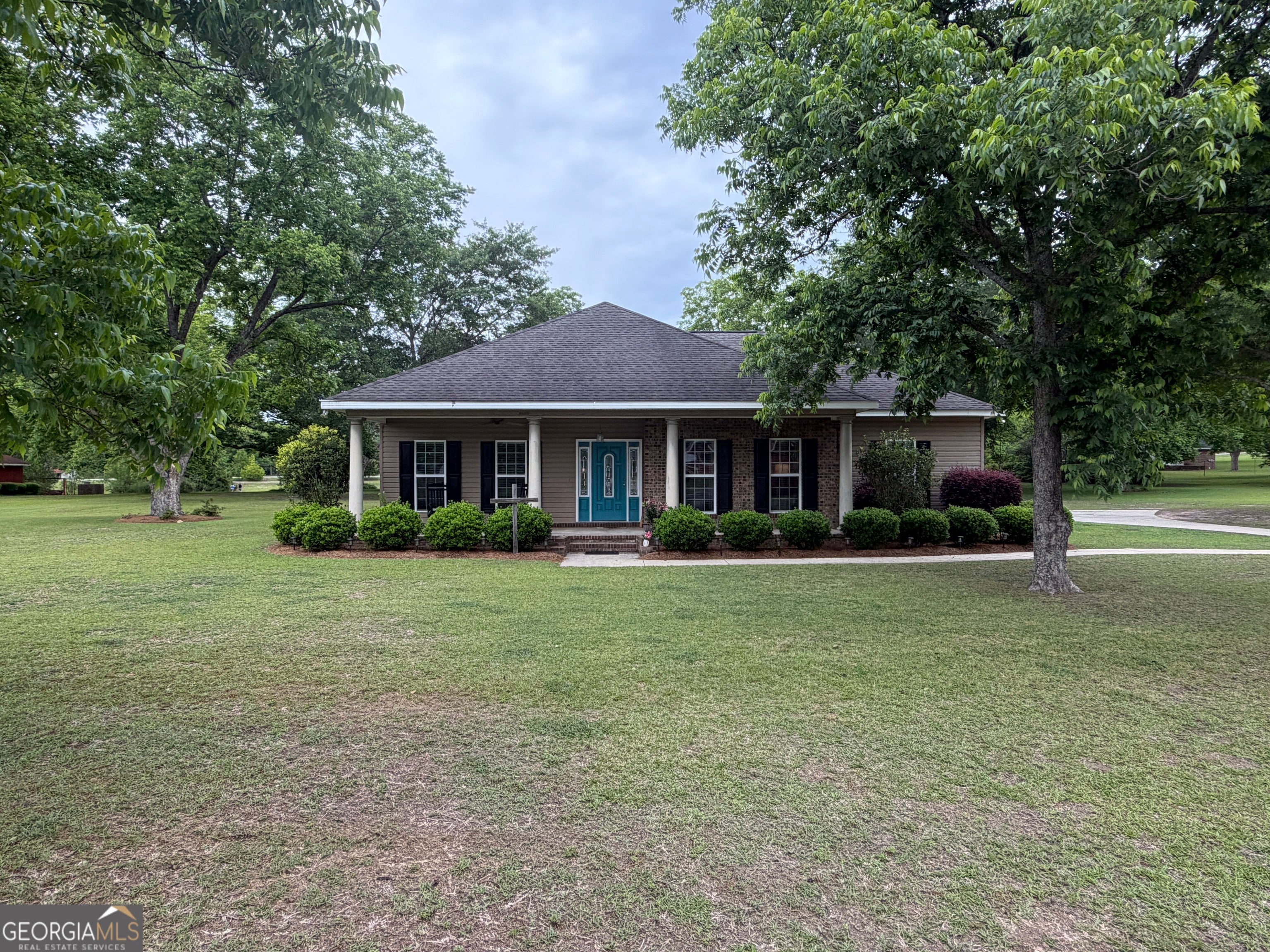 414 Parklane Dr — photo
